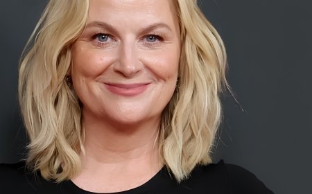 “Encontre um grupo de pessoas que te desafiem e te inspirem, passe muito tempo com elas e vão mudar a sua vida.”— Amy Poehler