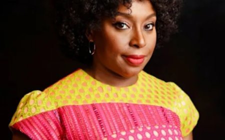 “Precisamos encorajar mais mulheres a se atreverem a mudar o mundo.”  — Chimamanda Ngozi Adichie