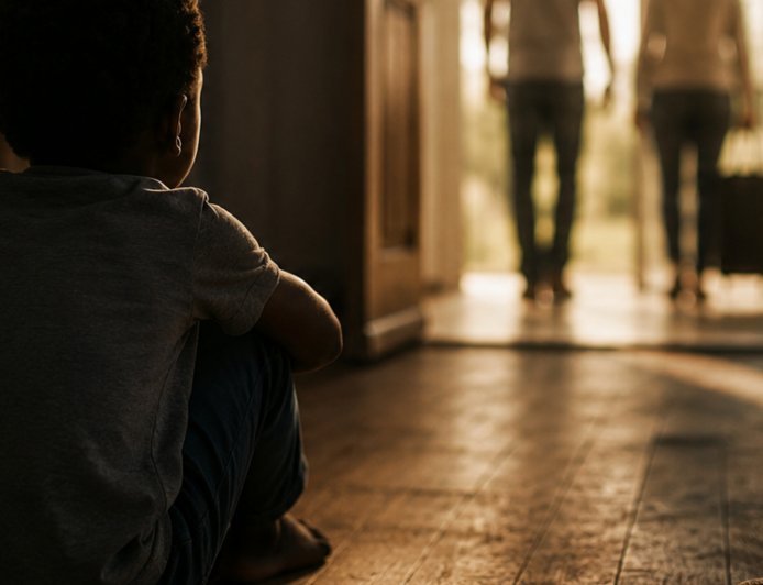 Pais emocionalmente ausentes: A ferida invisível da infância