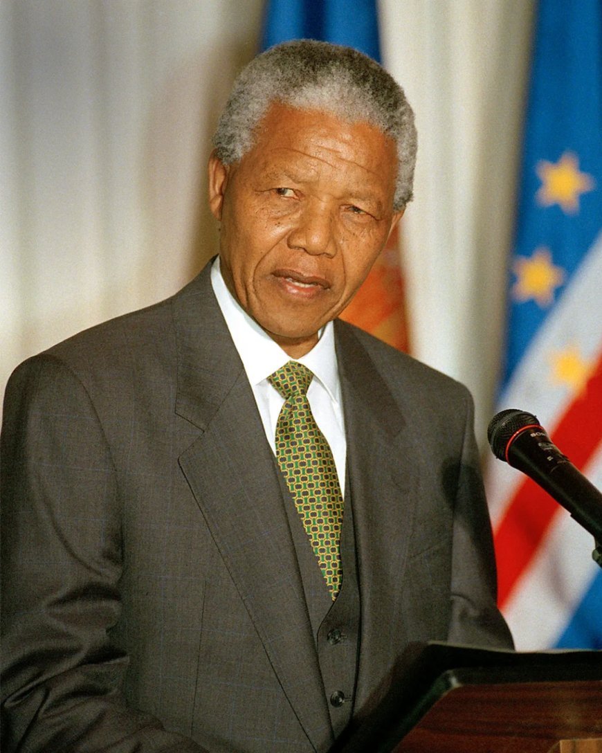 "Você não é amado porque é bom; você é bom porque é amado." — Nelson Mandela